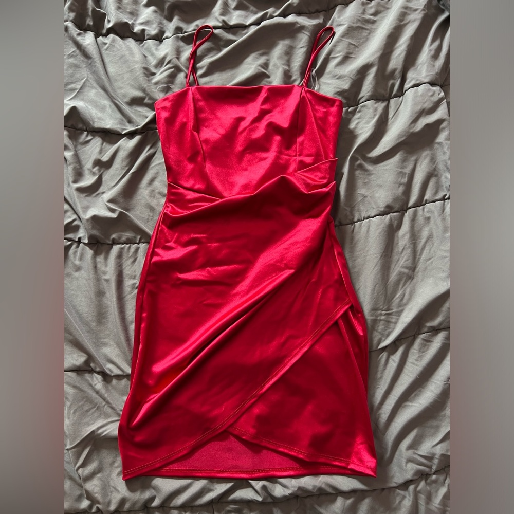 NWT WINDSOR RED MINI DRESS